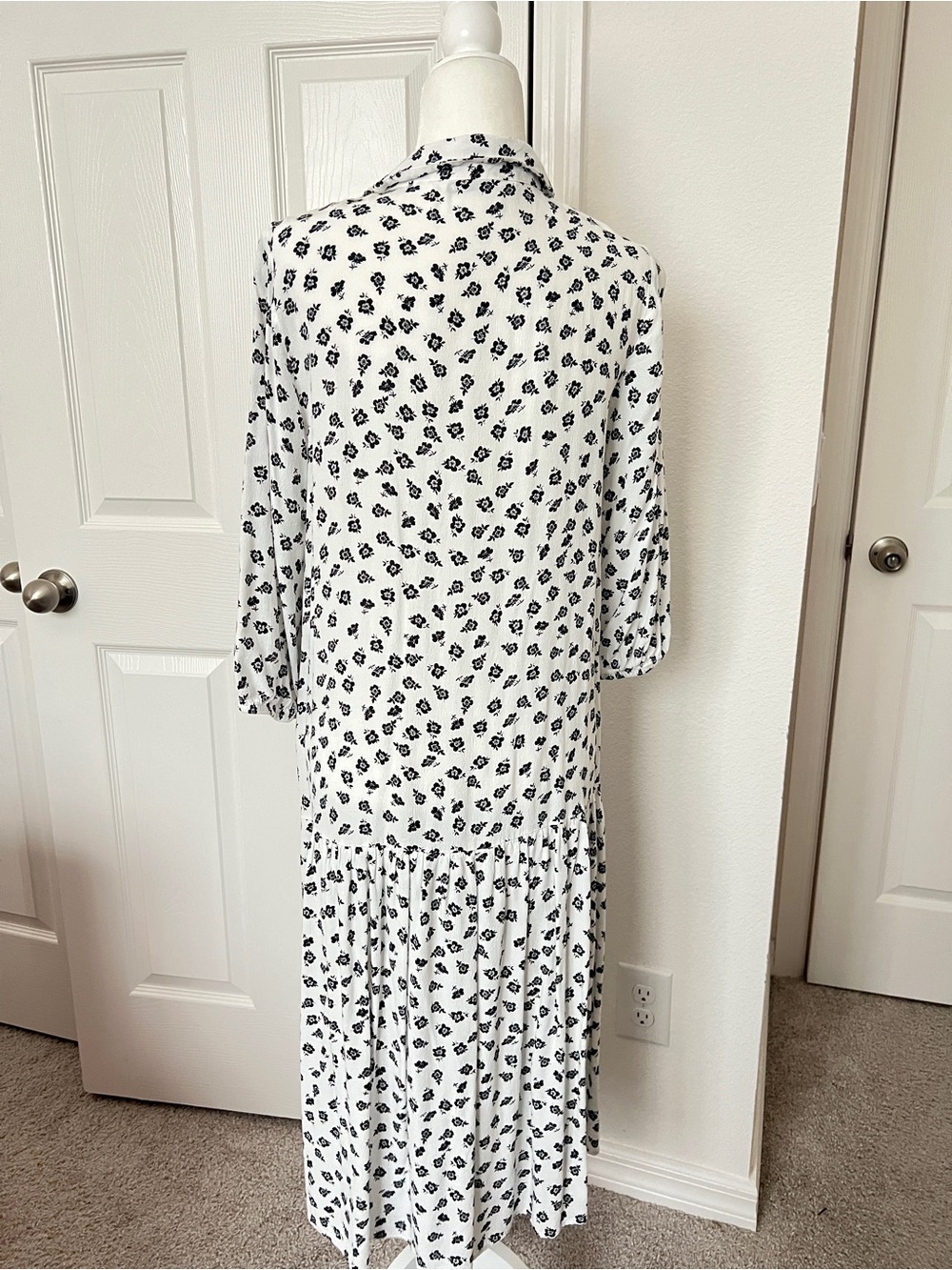 Zara White & Black Floral Midi Shirt Dress | Cottagecore | Fall Transition | M - Picture 7 of 9